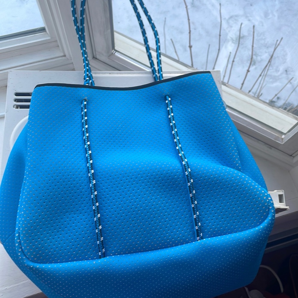 Light blue neoprene tote